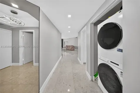 2800 Island Boulevard Aventura FL 33160