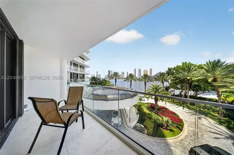 2800 Island Boulevard Aventura FL 33160