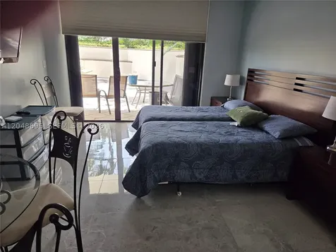 2800 Island Boulevard Aventura FL 33160