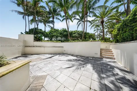 2800 Island Boulevard Aventura FL 33160