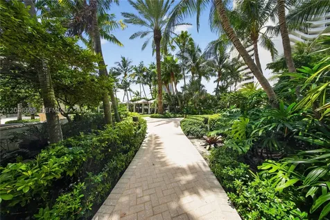 2800 Island Boulevard Aventura FL 33160