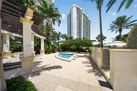 2800 Island Boulevard Aventura FL 33160
