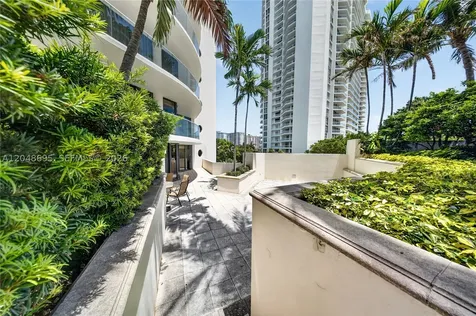 2800 Island Boulevard Aventura FL 33160