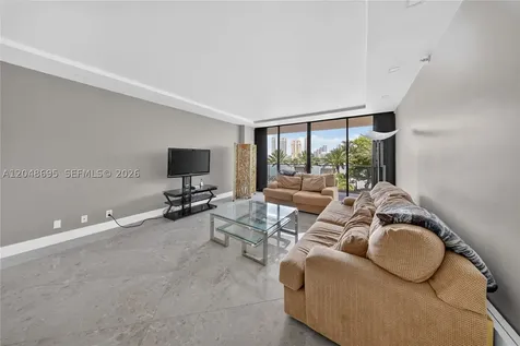 2800 Island Boulevard Aventura FL 33160