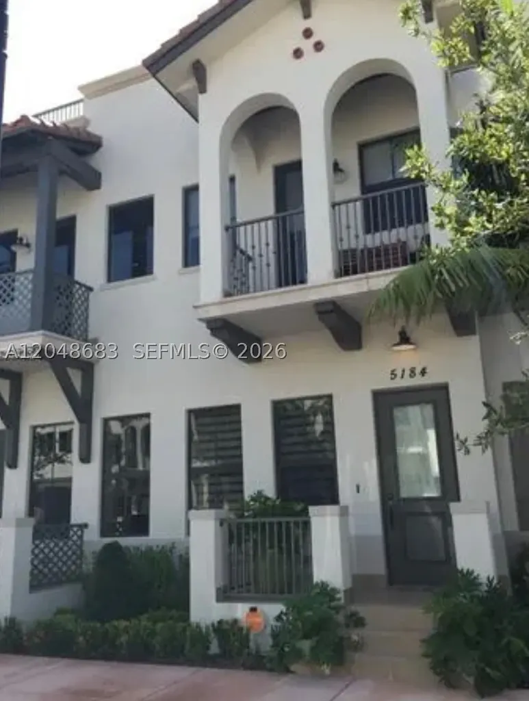 5184 NW 84th Avenue Doral FL 33166