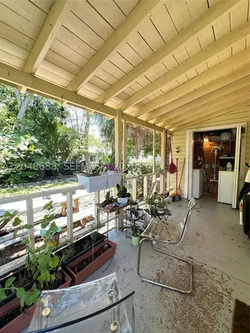 3611 Oak Avenue Miami FL 33133