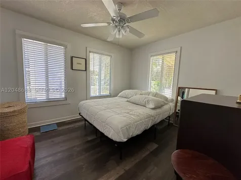3611 Oak Avenue Miami FL 33133