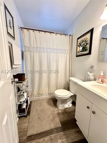 3611 Oak Avenue Miami FL 33133