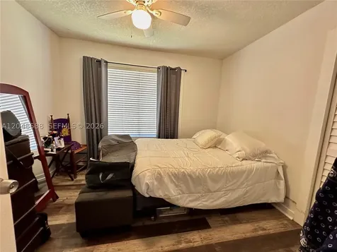 3611 Oak Avenue Miami FL 33133