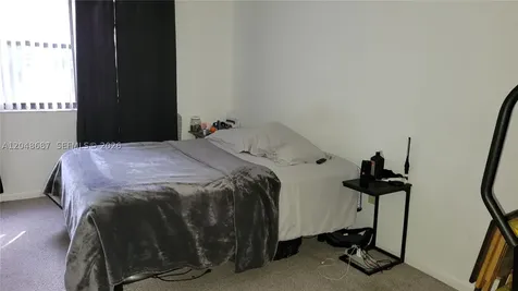461 Ives Dairy Road Miami FL 33179