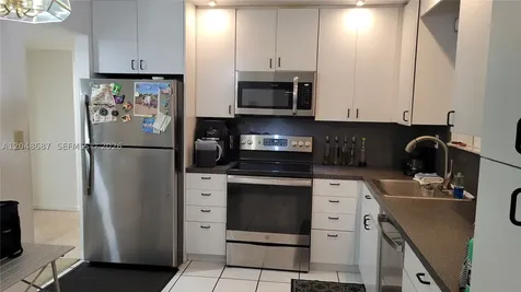 461 Ives Dairy Road Miami FL 33179