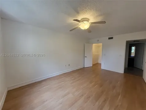 8225 Lake Drive Doral FL 33166