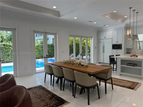 4724 SW 72nd Avenue Miami FL 33155