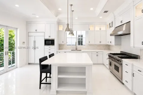 4724 SW 72nd Avenue Miami FL 33155