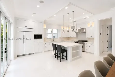 4724 SW 72nd Avenue Miami FL 33155