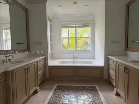 4724 SW 72nd Avenue Miami FL 33155