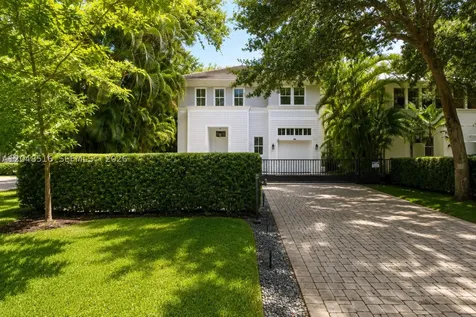 4724 SW 72nd Avenue Miami FL 33155