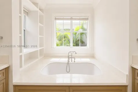 4724 SW 72nd Avenue Miami FL 33155