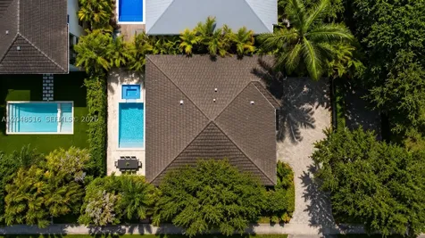 4724 SW 72nd Avenue Miami FL 33155