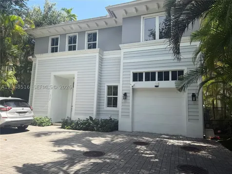4724 SW 72nd Avenue Miami FL 33155