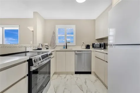 1418 Collins Avenue Miami Beach FL 33139