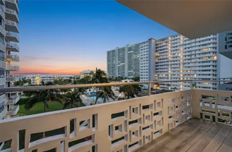1900 S Ocean Drive Fort Lauderdale FL 33316