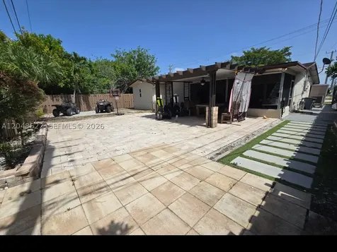 8461 NW 27th Place Sunrise FL 33322
