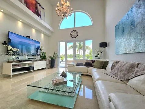 783 NE 195th Street Miami FL 33179