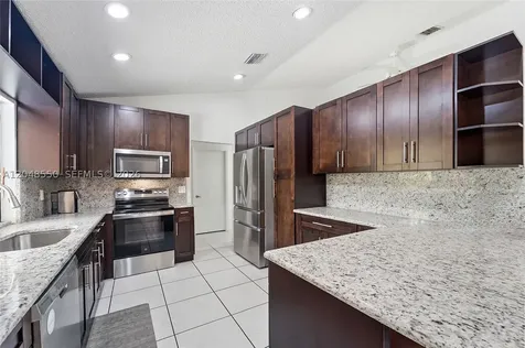 10623 NW 7th Place Coral Springs FL 33071