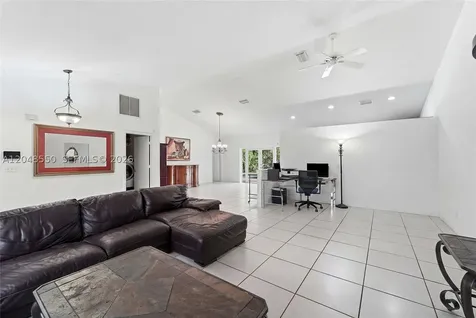 10623 NW 7th Place Coral Springs FL 33071