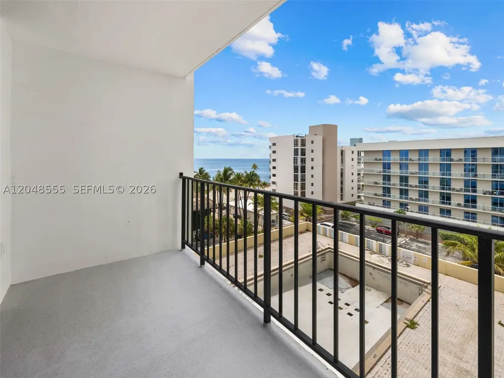 322 SE Buchanan Street Hollywood FL 33019