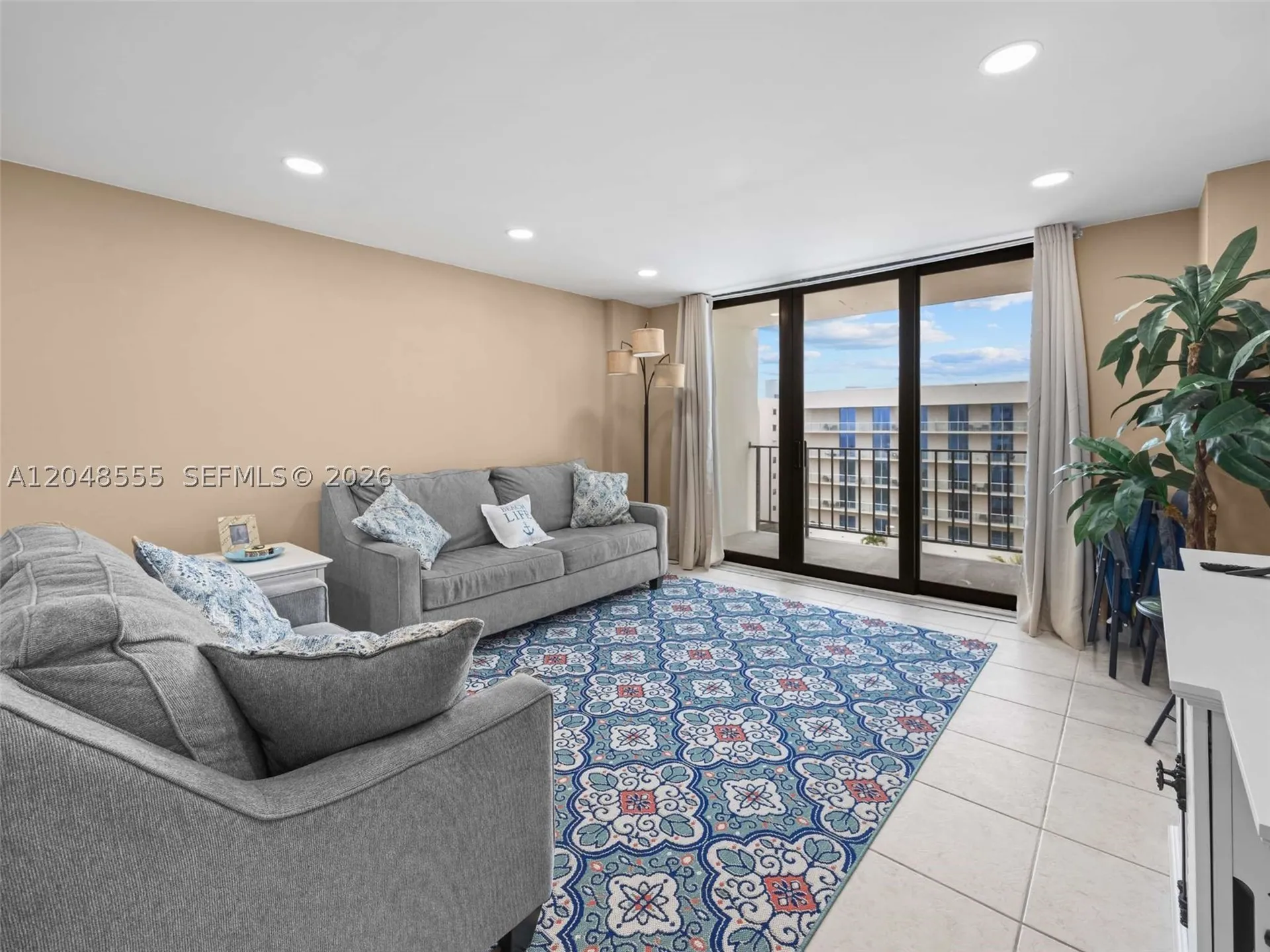 322 SE Buchanan Street Hollywood FL 33019