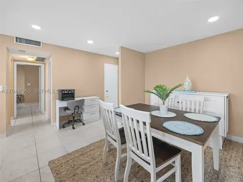 322 SE Buchanan Street Hollywood FL 33019