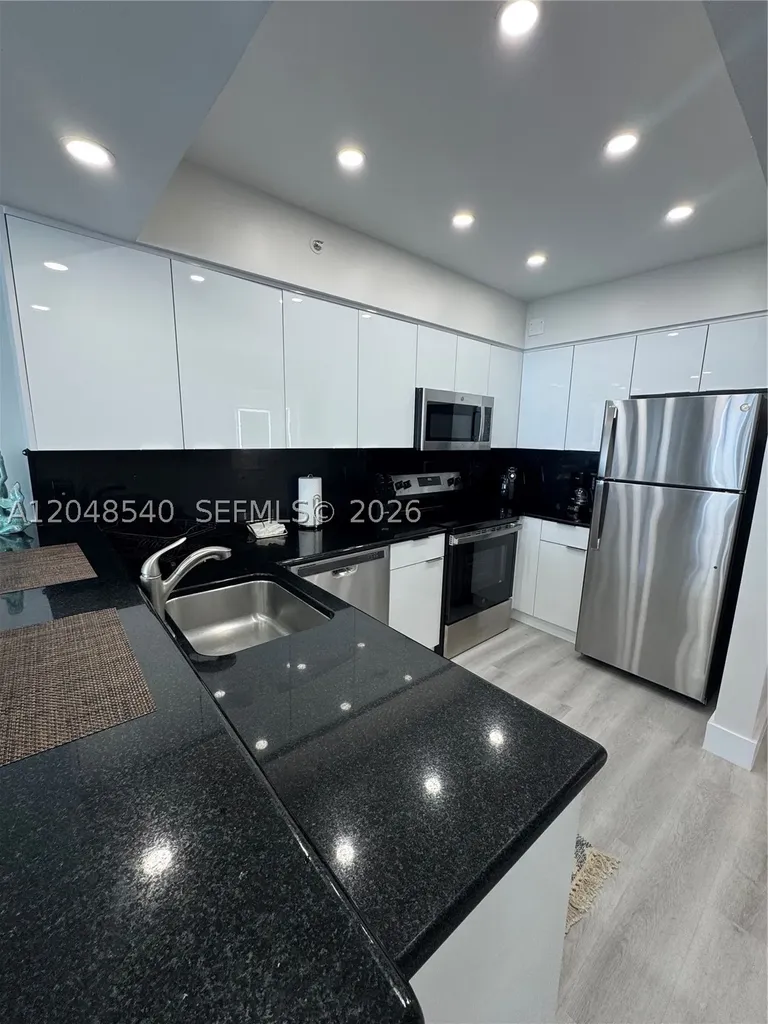 2501 S Ocean Drive Hollywood FL 33019