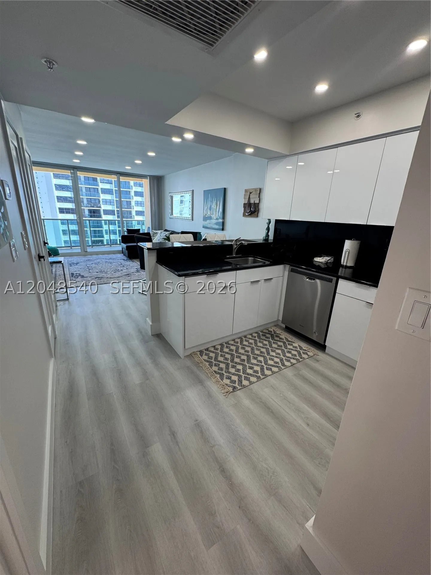 2501 S Ocean Drive Hollywood FL 33019