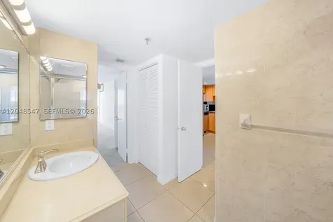 2400 SW 3rd Avenue Miami FL 33129