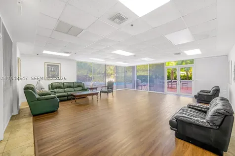 2400 SW 3rd Avenue Miami FL 33129