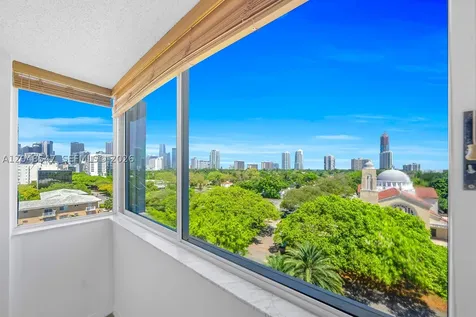 2400 SW 3rd Avenue Miami FL 33129