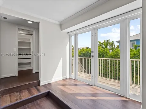 651 S Mashta Drive Key Biscayne FL 33149
