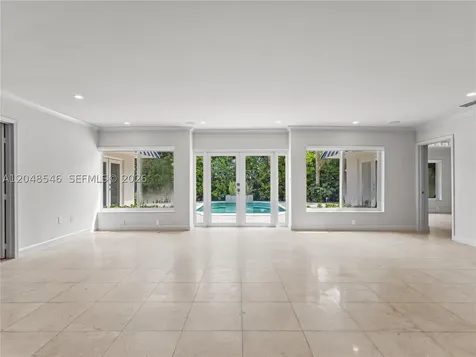 651 S Mashta Drive Key Biscayne FL 33149