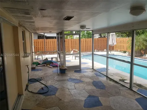 510 SW 70th Avenue Pembroke Pines FL 33023