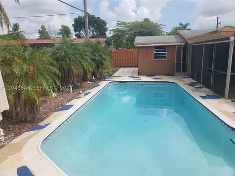 510 SW 70th Avenue Pembroke Pines FL 33023