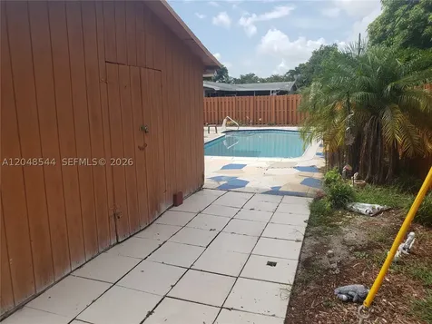 510 SW 70th Avenue Pembroke Pines FL 33023