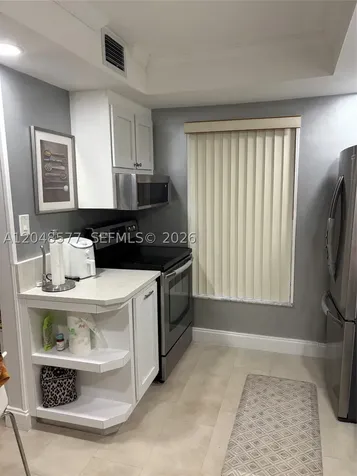 7032 SW 23rd Street Davie FL 33317