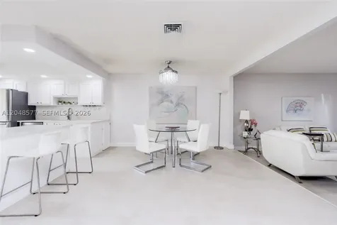 7032 SW 23rd Street Davie FL 33317
