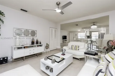 7032 SW 23rd Street Davie FL 33317