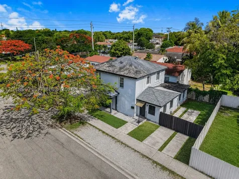 2275 NW 30th Street Miami FL 33142