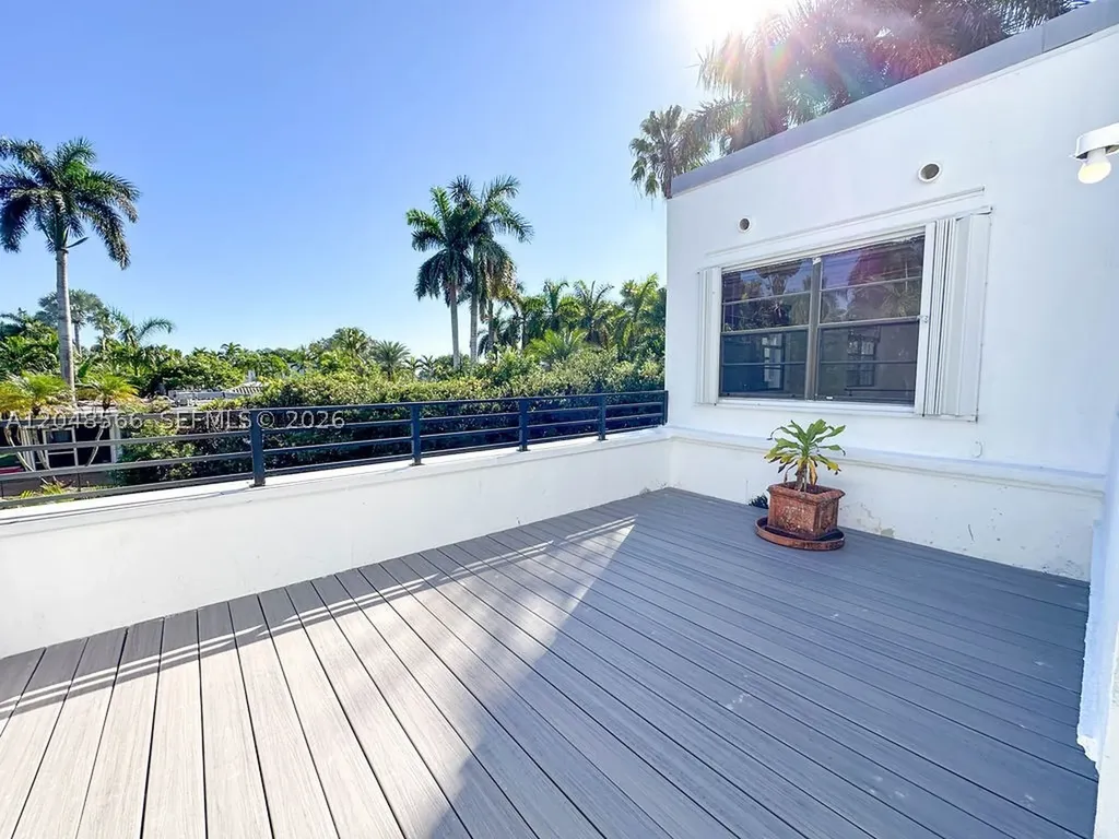 1255 Jackson Street Hollywood FL 33019