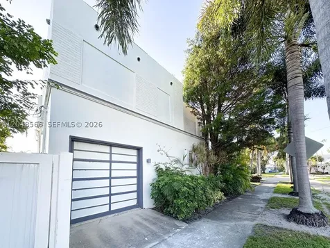 1255 Jackson Street Hollywood FL 33019