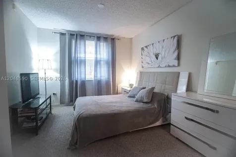 17145 N Bay Road Sunny Isles Beach FL 33160